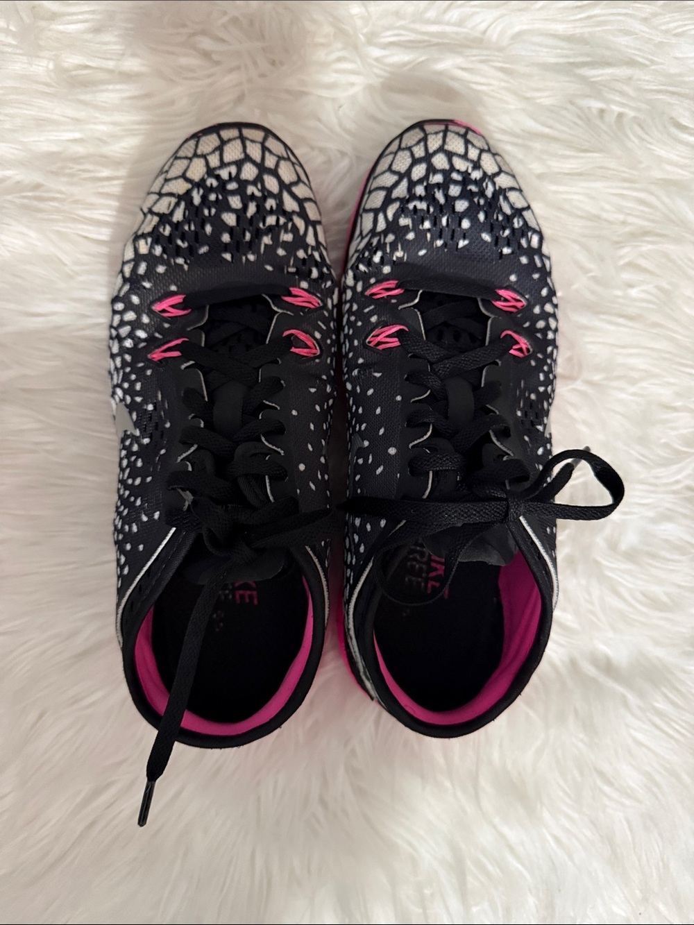 Nike Women’s Black and Pink Patterned Running Shoes